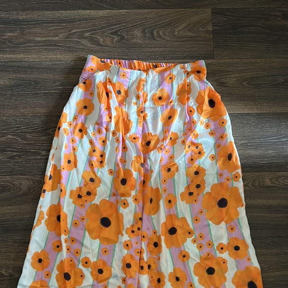 Floral Pants - Picture 4 of 5